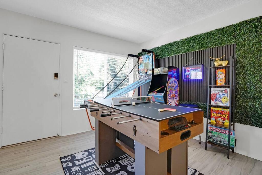 6Th Haven, Arcade, King Bed, Games, 1 Mile To Beaches Long Beach Bagian luar foto