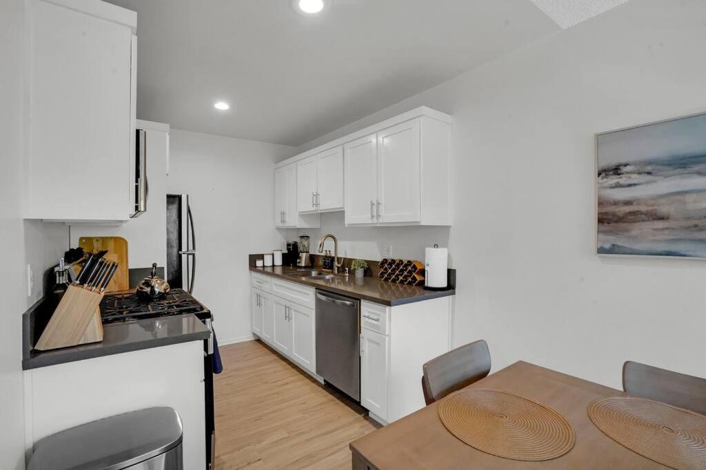 6Th Haven, Arcade, King Bed, Games, 1 Mile To Beaches Long Beach Bagian luar foto