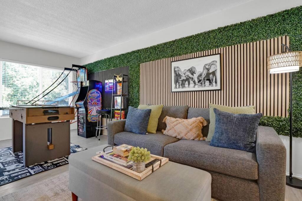 6Th Haven, Arcade, King Bed, Games, 1 Mile To Beaches Long Beach Bagian luar foto